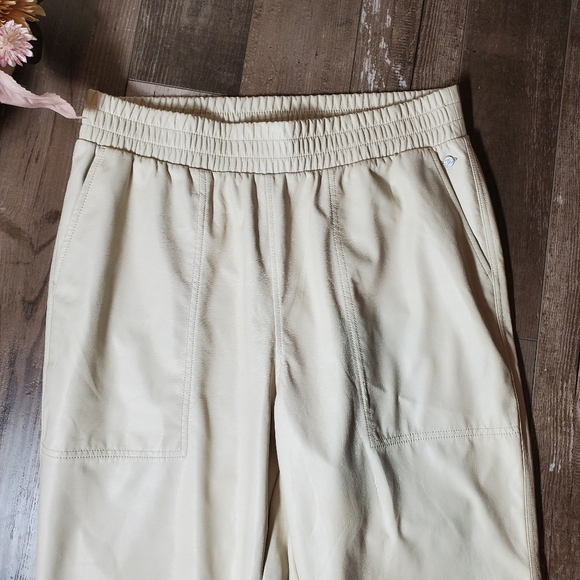 Calia by Carrie Underwood Faux Leather High Rise Jogger Cream Women's Large NWOT - Picture 15 of 16